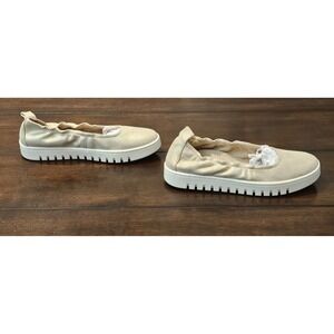 Vionic Uptown Ballet Slip On Sneakers Women's Size 8 Gold 1" Platform